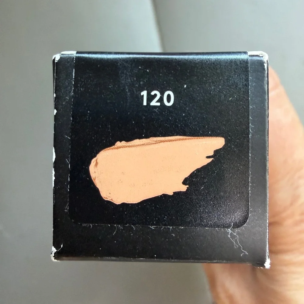 Fenty Beauty Pro Filt'r Hydrating Longwear Foundation 120 Light Neutral 32ml